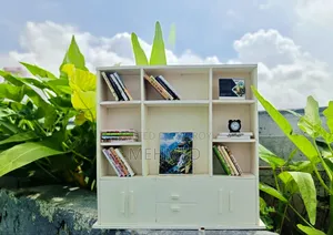 মিনিয়েচার বুকশেলফ
