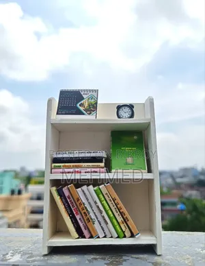 মিনিয়েচার বুকশেলফ