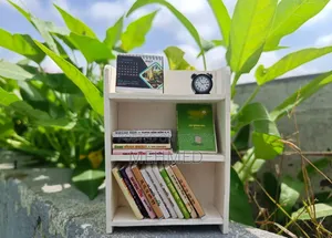 মিনিয়েচার বুকশেলফ