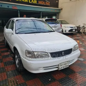 টয়োটা করোল্লা ১৯৯৮ সাদা