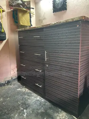  বিক্রয় হবে — সুন্দর বড় সাইজের ওয়ারড্রোব