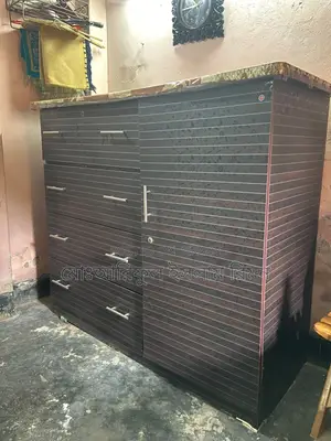  বিক্রয় হবে — সুন্দর বড় সাইজের ওয়ারড্রোব