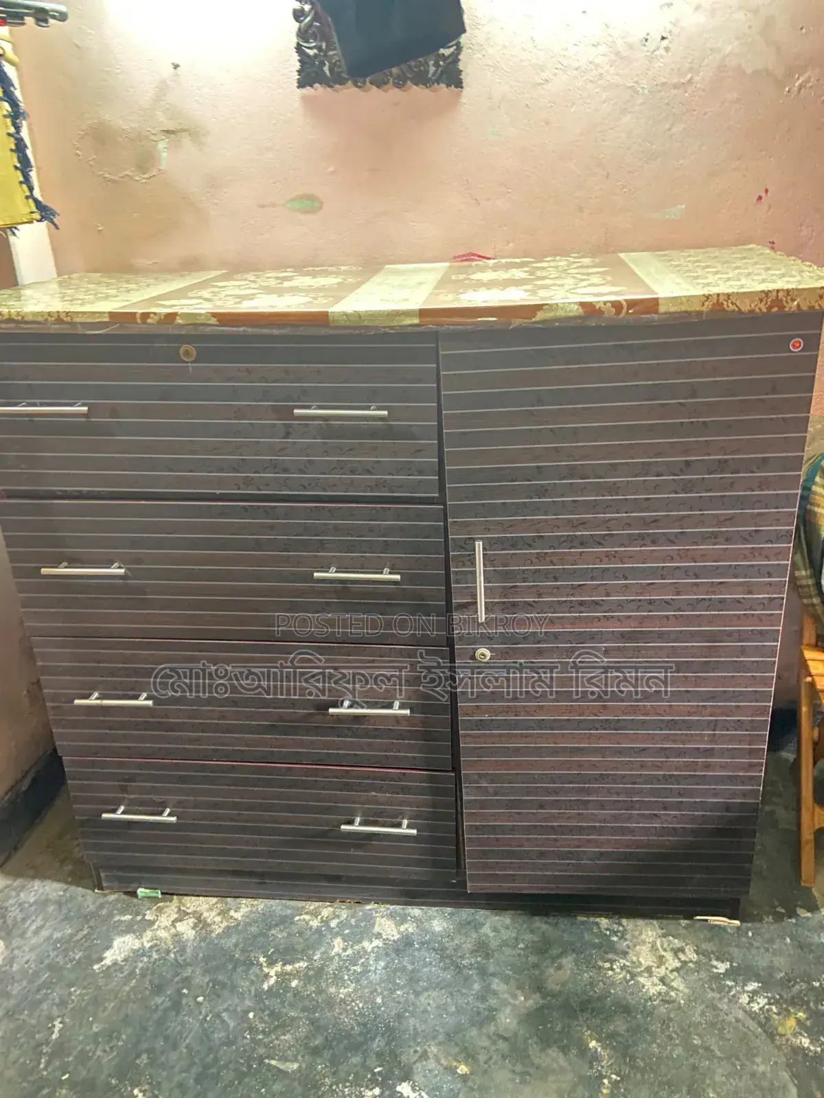  বিক্রয় হবে — সুন্দর বড় সাইজের ওয়ারড্রোব