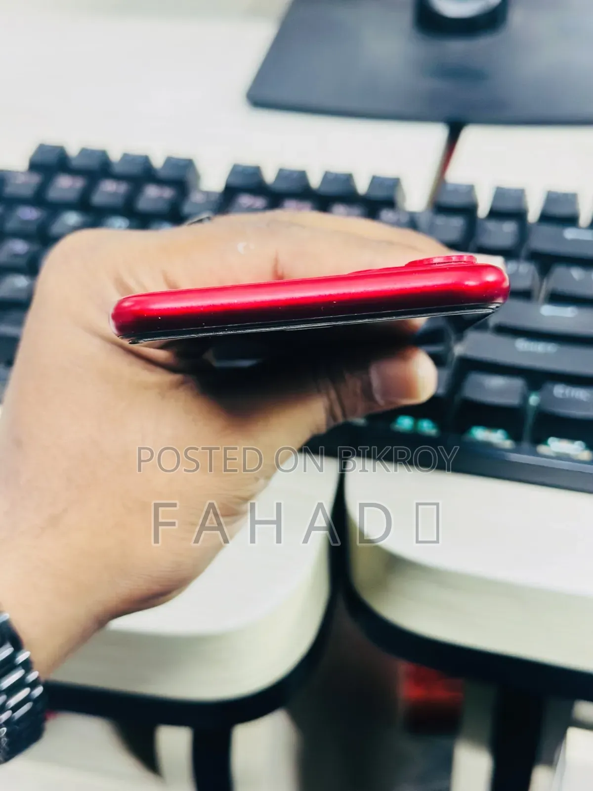 অ্যাপল আইফোন ১১ ১২৮ জিবি লাল