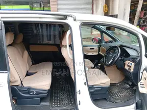 Toyota Noah 1.8 Front-Wheel Drive Hybrid 7 Seater 2014 White