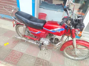 হন্ডা ১৯৮৩ রেড