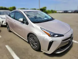 Toyota Prius 2021 Beige