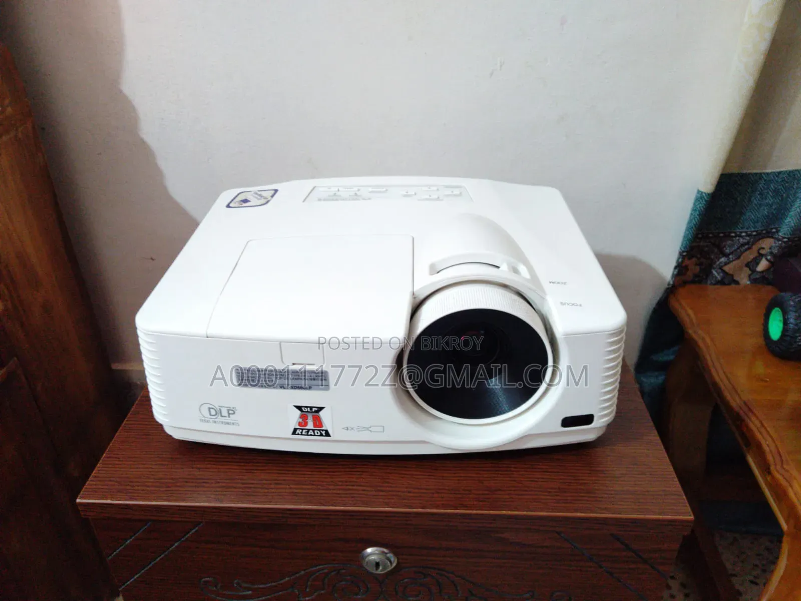 Mitsubishi XD550U DLP 3D Projector Made in Japan