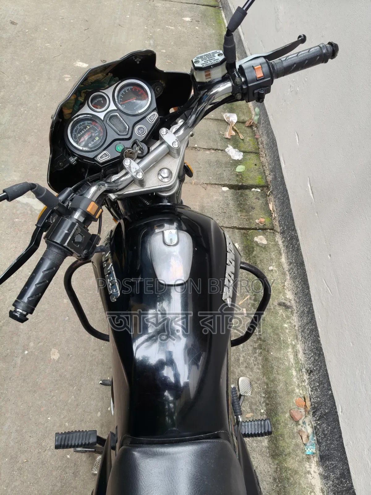 Runner Bullet 100 2019 Black