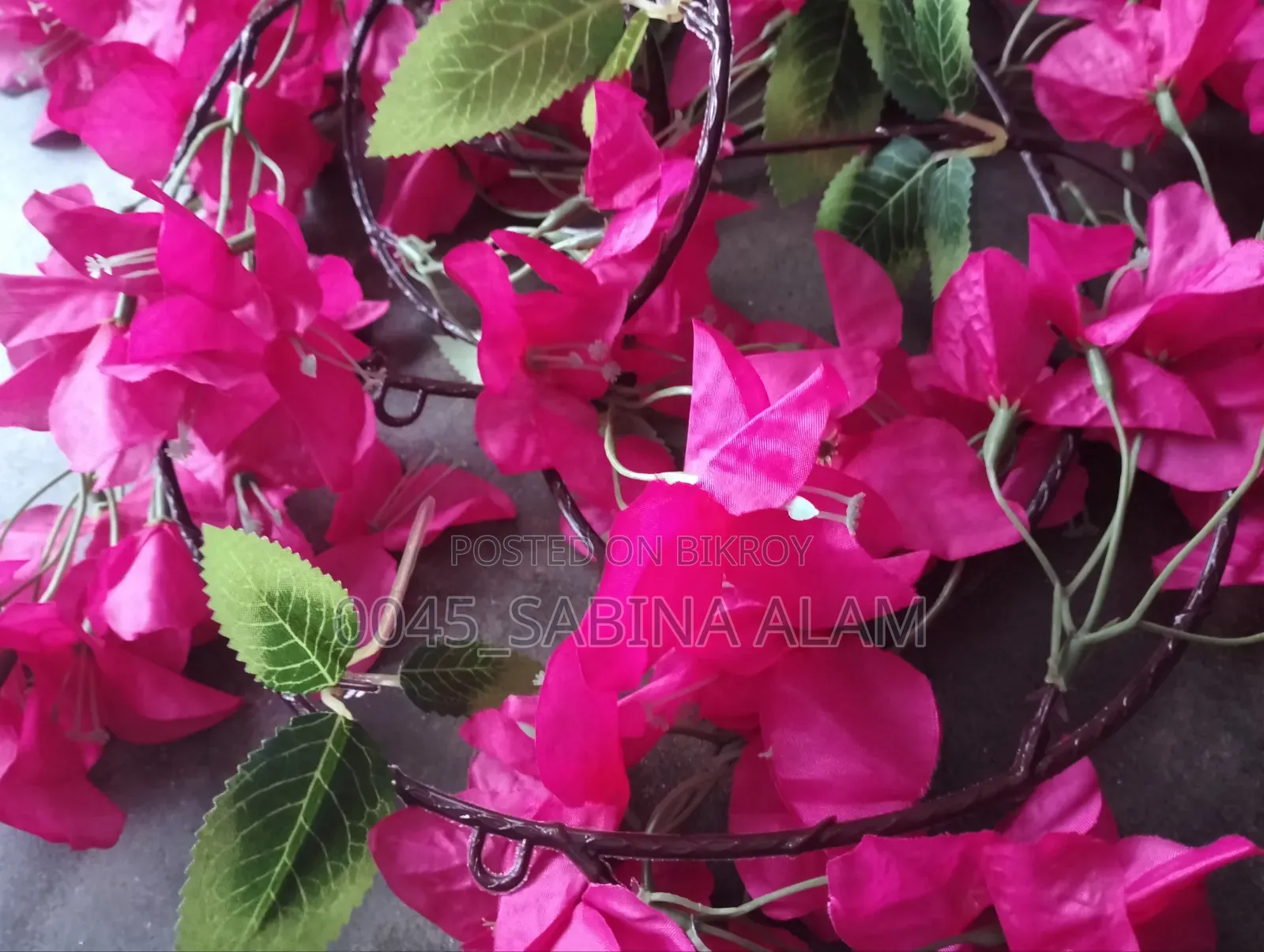 আর্টিফিশিয়াল লিফ অ্যান্ড ফ্লাওয়ার