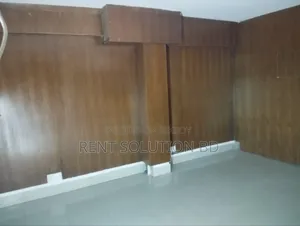 ১০০০ বর্গফুটের অফিস স্পেস
