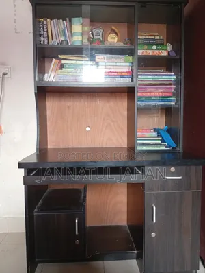 পড়ার ও কম্পিউটার টেবিল