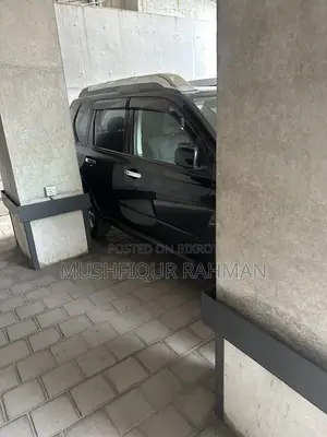 নিসান এক্স-ট্রেইল ২.০ পেট্রোল এক্সই ২০০৯ ব্ল্যাক