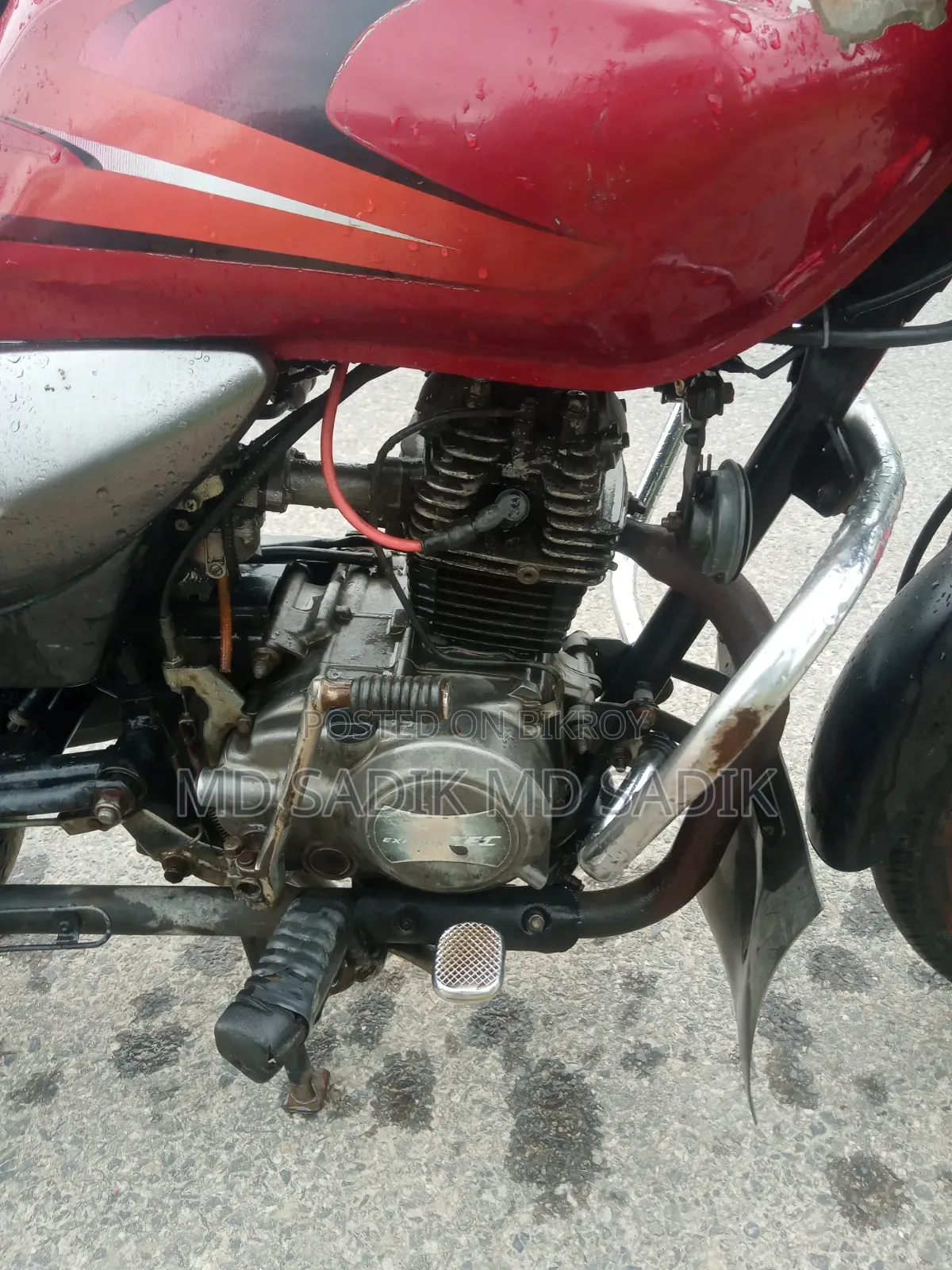 বাজাজ প্লাটিনা ১০০ ২০১৮ রেড