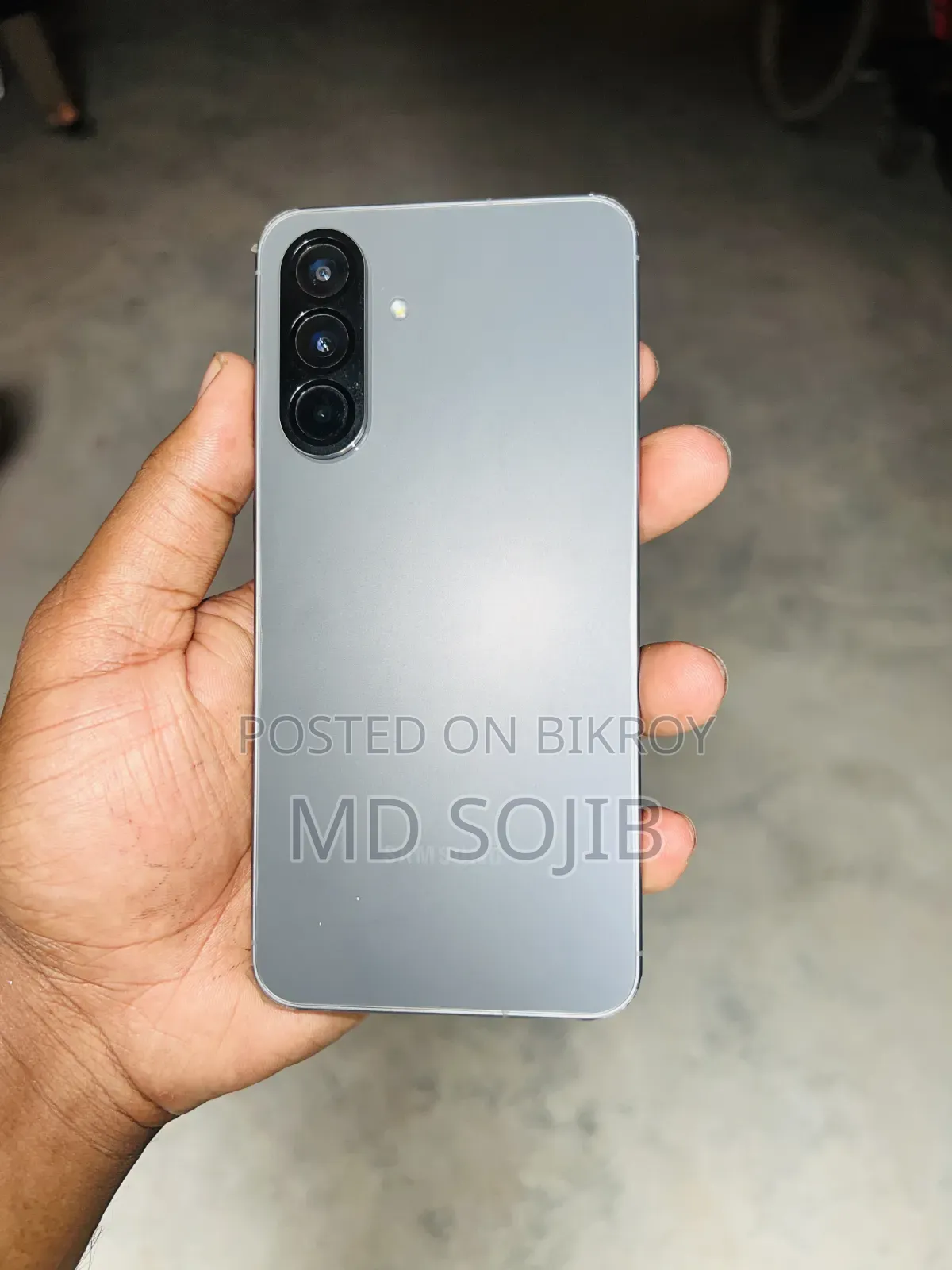 স্যামসাং গ্যালাক্সি এ৫৬ ২৫৬ জিবি