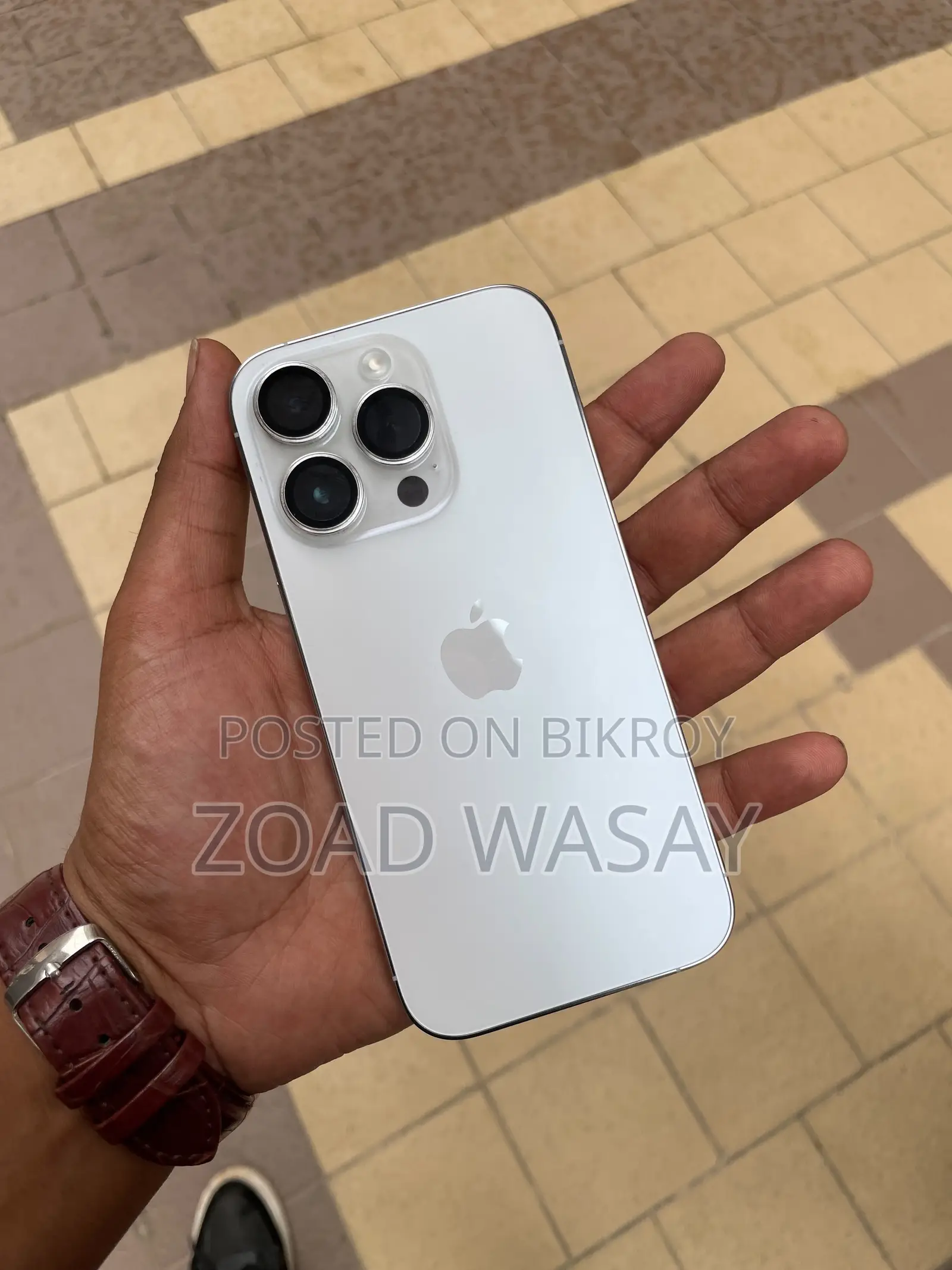 অ্যাপল আইফোন ১৪ প্রো ১২৮ জিবি হোয়াইট