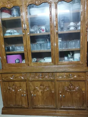 সেগুন কাঠের শোকেস