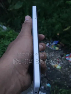 টেকনো স্পার্ক ১০ প্রো ১২৮ জিবি সিলভার