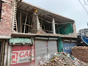 মিরপুর ১২ এ শোরুম স্পেস ভাড়ার জন্য
