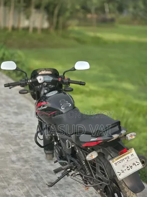 নতুন বাজাজ পালসার ১৫০ ২০২২ ব্ল্যাক