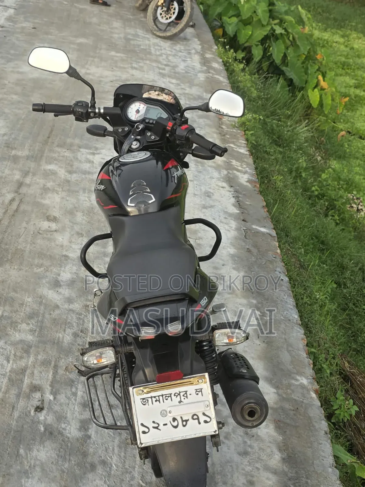 নতুন বাজাজ পালসার ১৫০ ২০২২ ব্ল্যাক