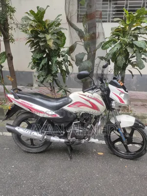 টিভিএস মেট্রো ২০১৪ হোয়াইট