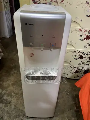 ওয়াটার ডিসপেন্সার