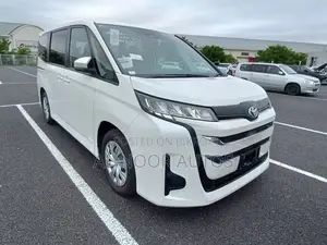 Toyota Noah 2022 Pearl