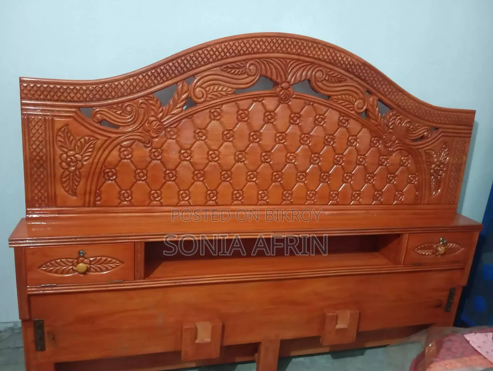 New Mahogany Wooden Bed