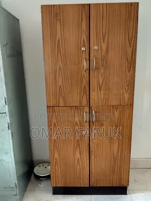 ৪পাটের একটি জাহাজের আলমারি বিক্রয় করা হবে