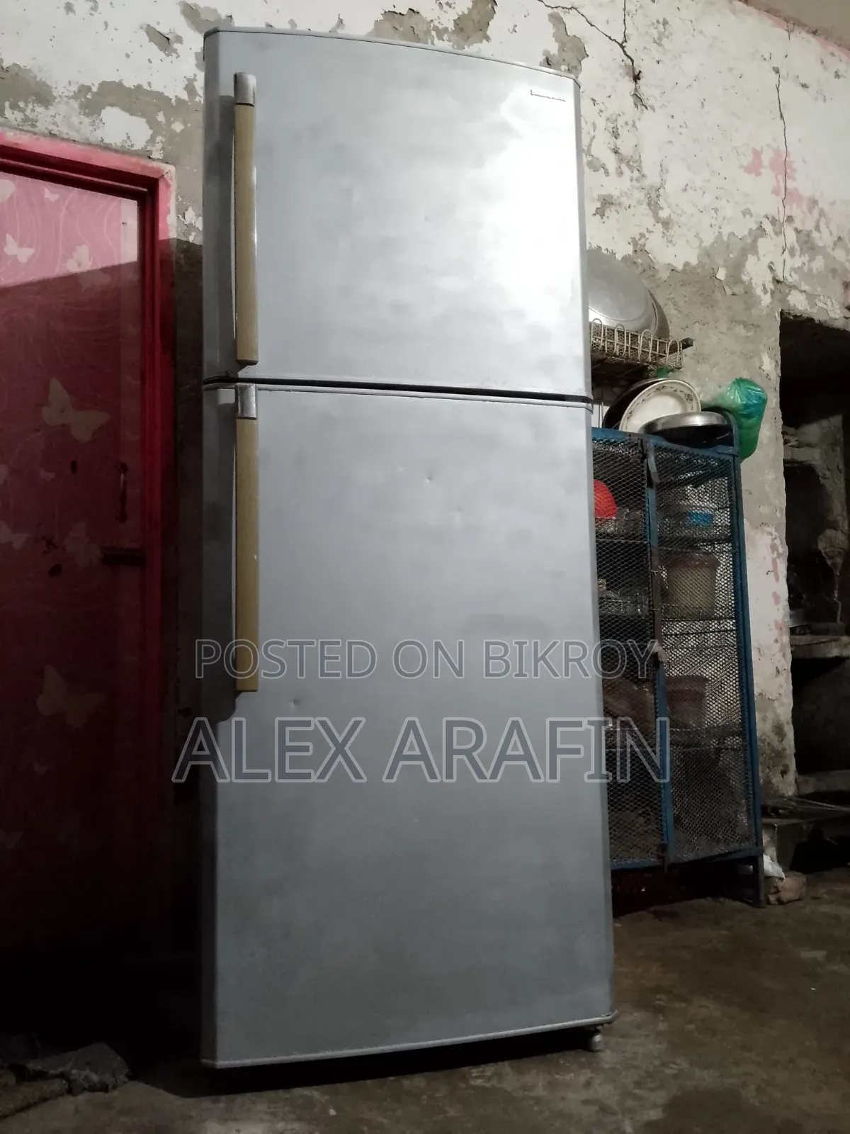 Khuv E Vlo Maner Firiz Original Samsung Onek Boro O Original Compesar
