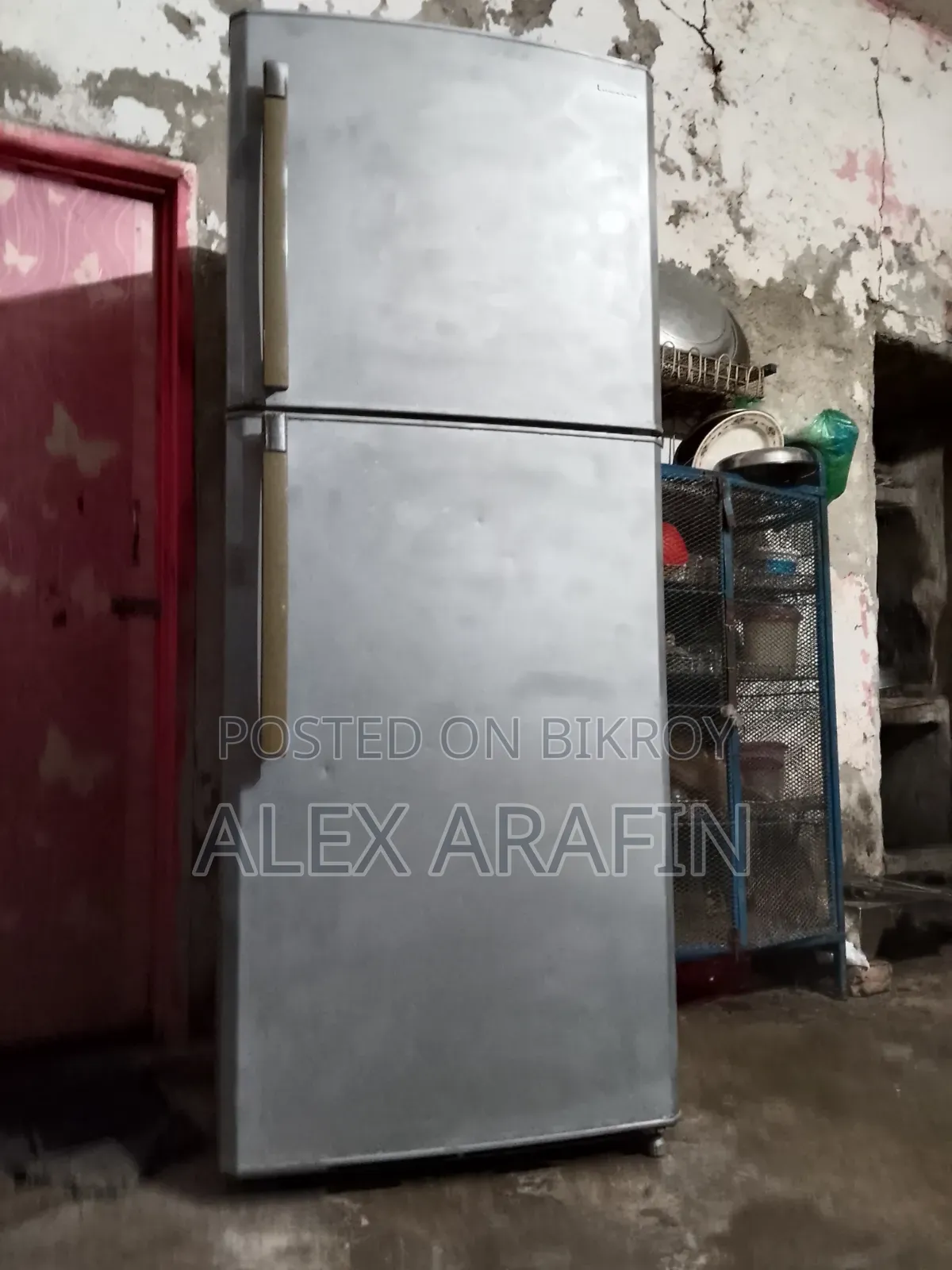 Khuv E Vlo Maner Firiz Original Samsung Onek Boro O Original Compesar