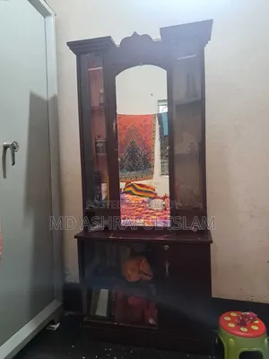 ড্রেসিং টেবিল
