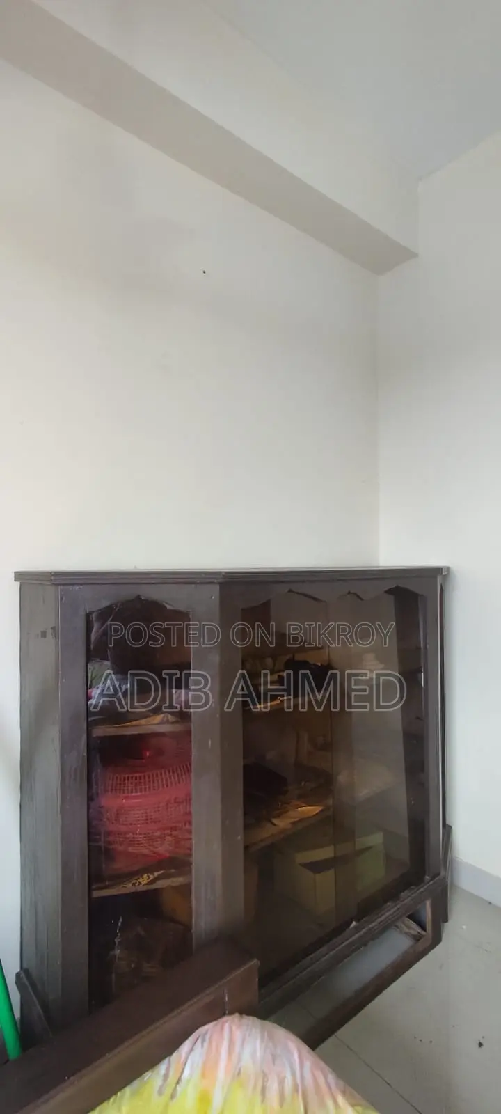 কাঠের শোকেস