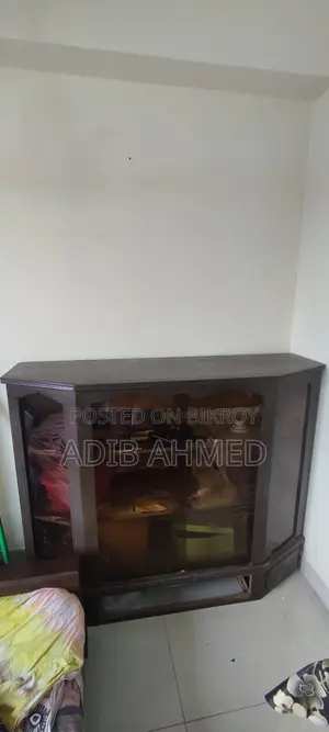 কাঠের শোকেস