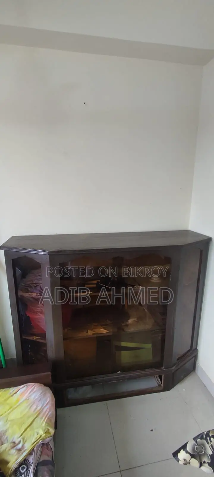 কাঠের শোকেস