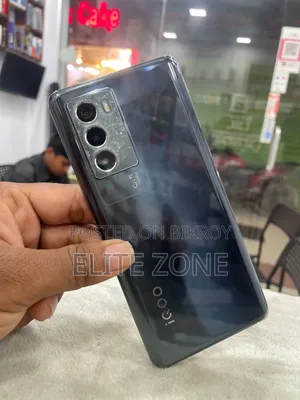iQOO 8 GB Black