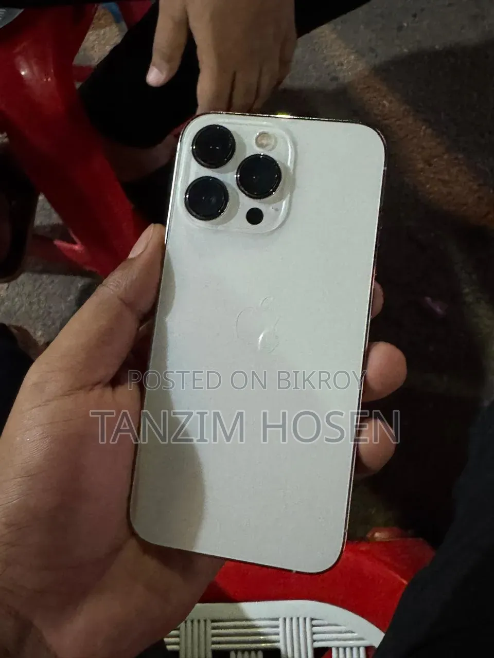 অ্যাপল আইফোন ১৩ প্রো ২৫৬ জিবি সাদা