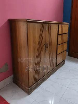 ওয়ারড্রোব বিক্রির জন্য