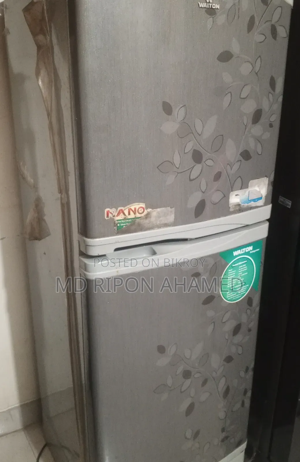 A Medium Sized Fridge for Sale, Everything is Still Original