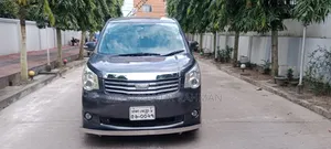Toyota Noah 2012 Black