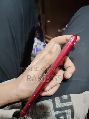 Apple iPhone XR 64 GB Red