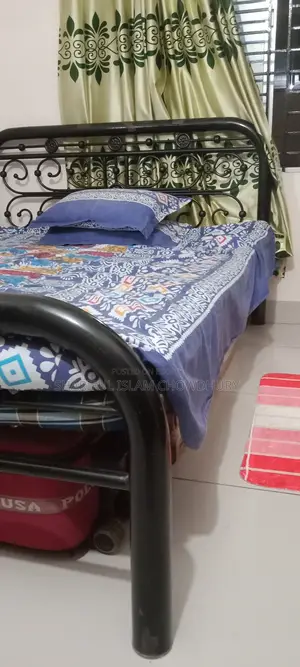 Steel এর খাট
