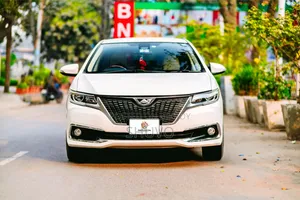 নিউ টয়োটা অ্যালিয়ন ২০১৮ পার্ল