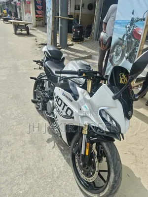 নিউ সিএফমটো ২৫০এসআর ২০২৬ হোয়াইট