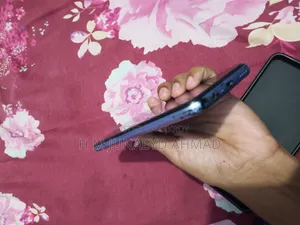 রিয়েলমি নারজো ২০ ৬৪ জিবি ব্লু