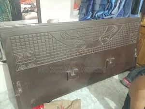 খাট বিক্রি হবে