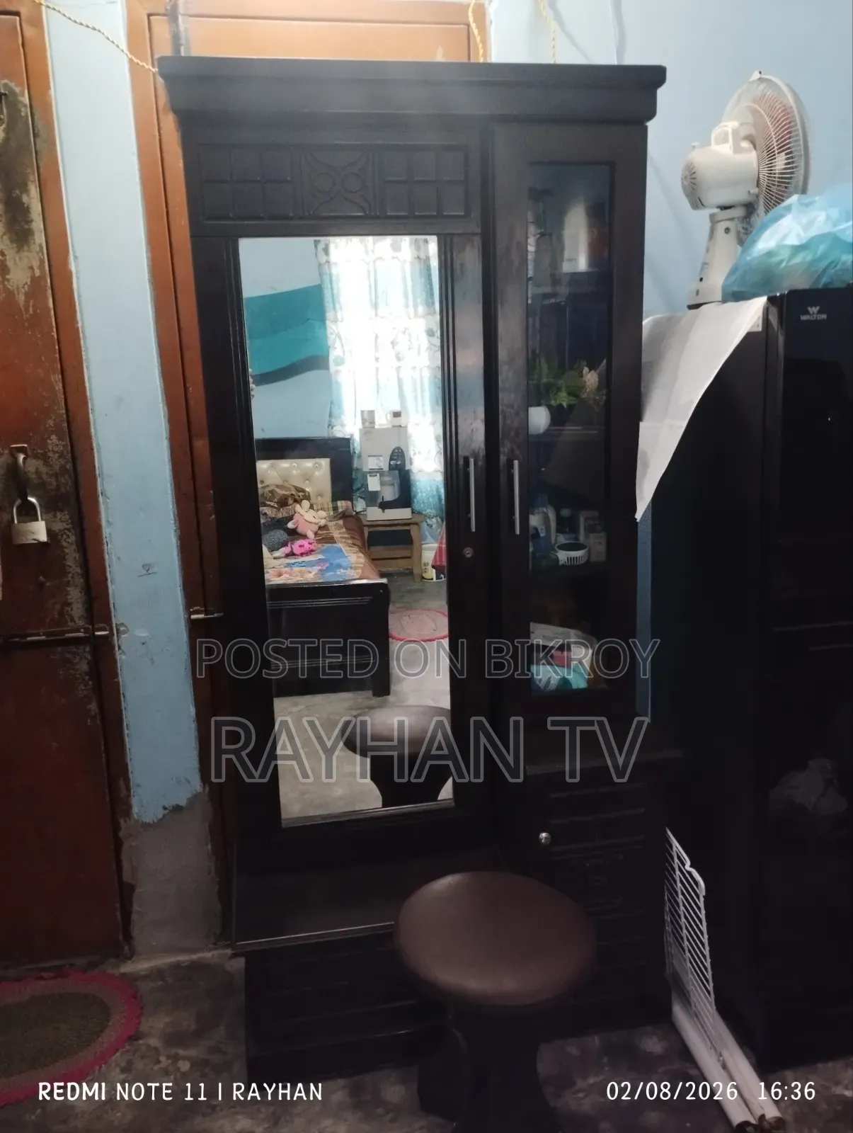 ওয়ারড্রব ড্রেসিং টেবিল