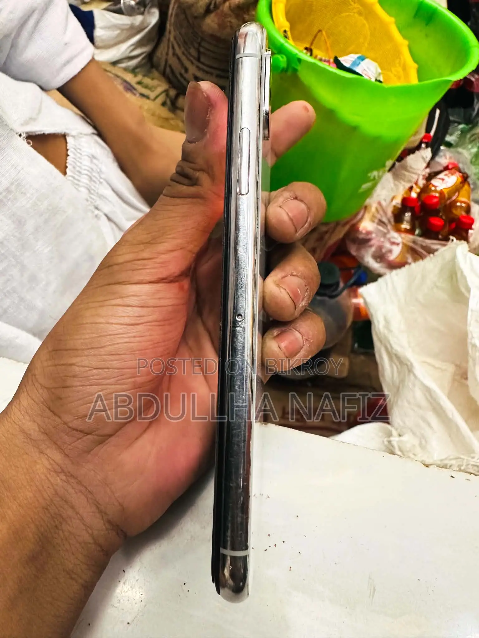 Apple iPhone X 64 GB White
