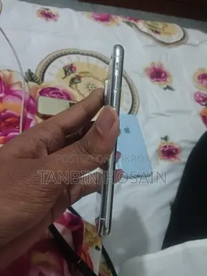 Apple iPhone X 64 GB White